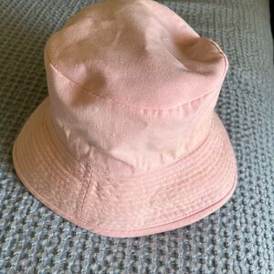 Wallaroo child’s Sailor pink/dark pink reversible bucket hat